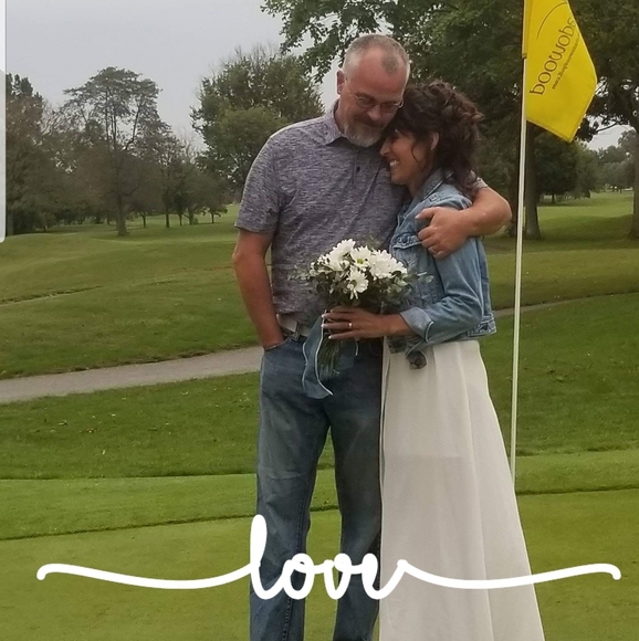 Meet your Posher, Mindy - Picture 1 of 1